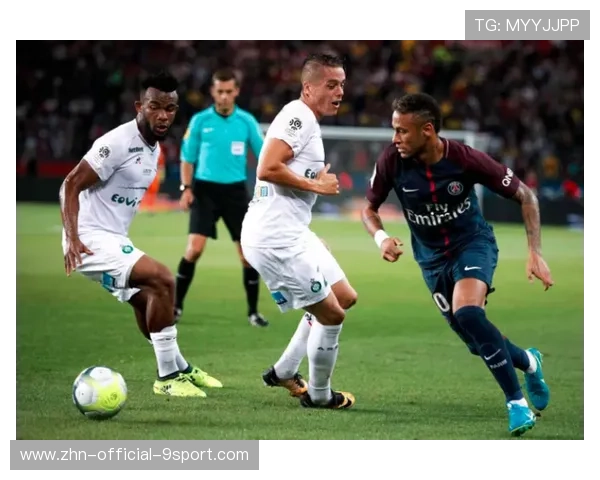 内马尔高速推进后顺势分球：巴西中前场配合愈发流畅的战术笔记